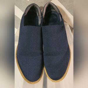 Me Too knit Slip-on shoe women size 8